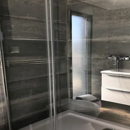 House In Dziwnow By The Water And Beach, Cleaning Included Båthotell